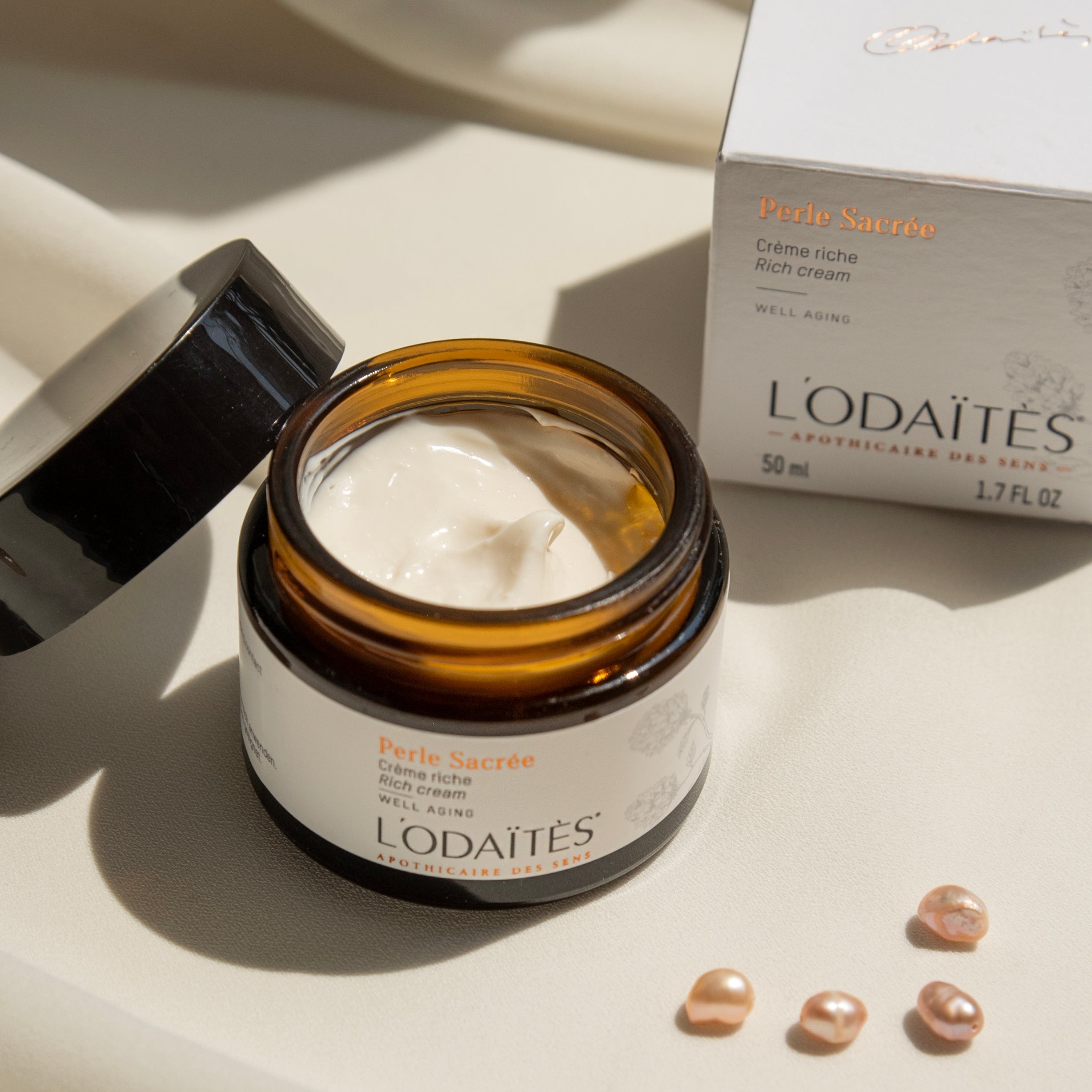 L'Odaïtès rich cream with open jar and packaging