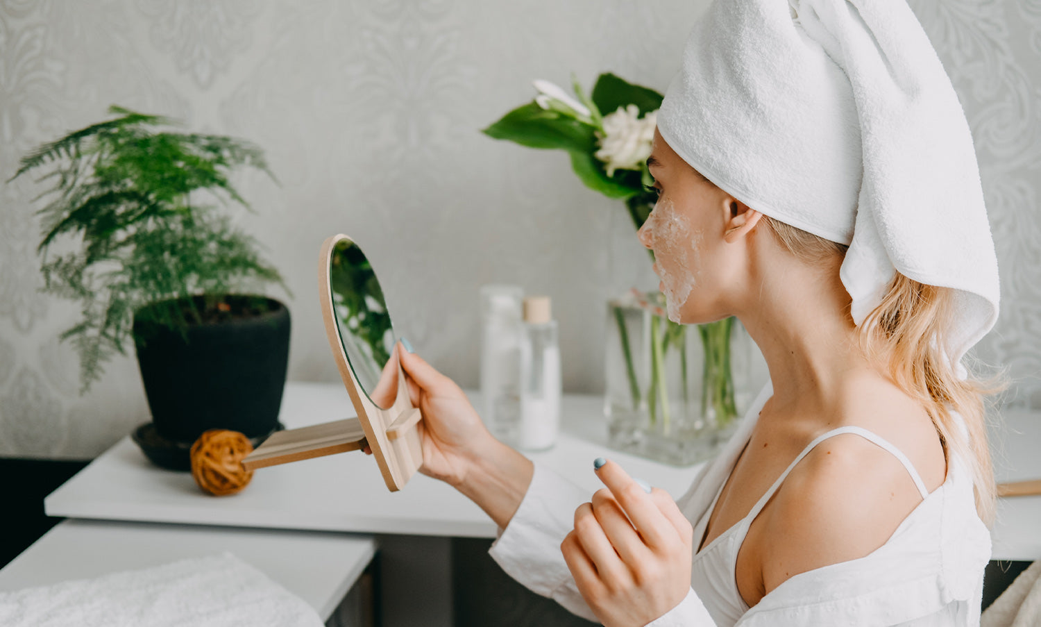 All Our Tips for Applying Your Skincare Correctly