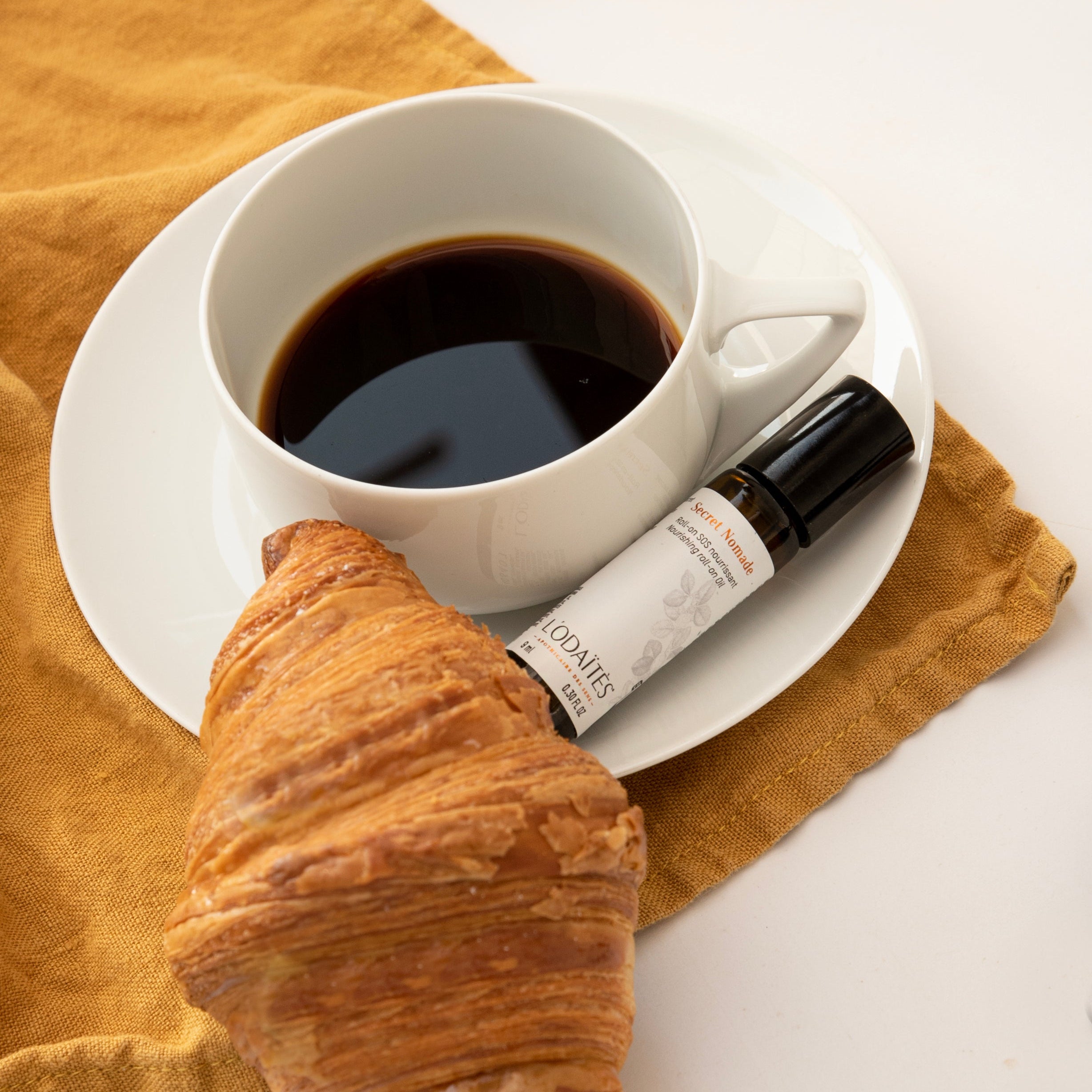 L'Odaïtès nourishing roll-on with coffee and croissant